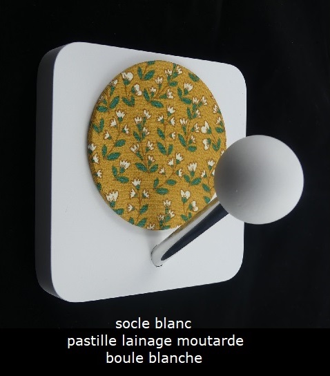 Patère socle carré blanc